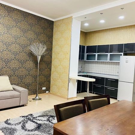 Бульвар Эркиндик74 Bishkek Exterior photo